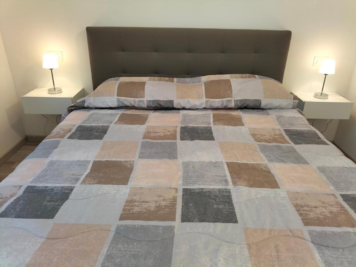 Casa Nax Lägenhet Terni Exteriör bild