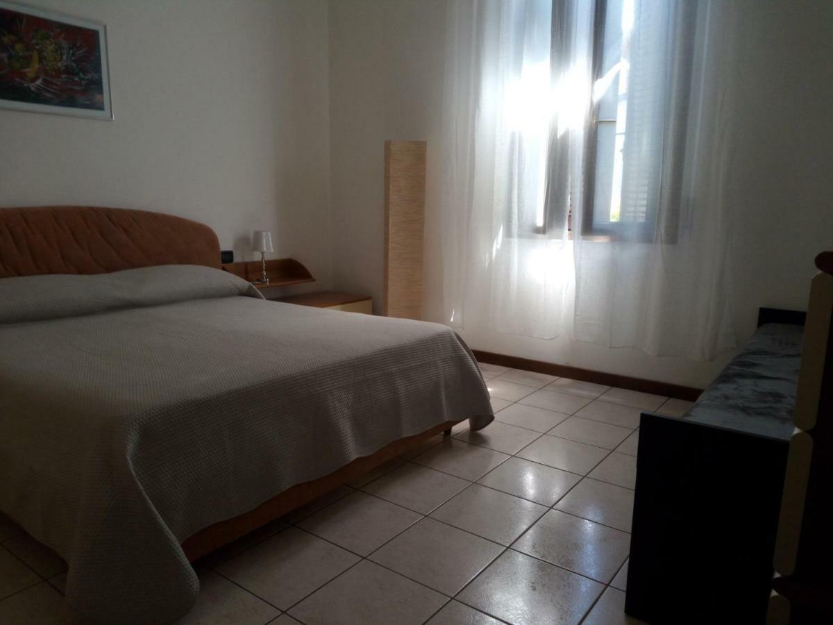 Casa Nax Lägenhet Terni Exteriör bild